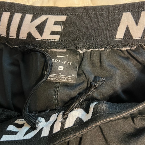 Nike Dri Fit shorts - Picture 2 of 5